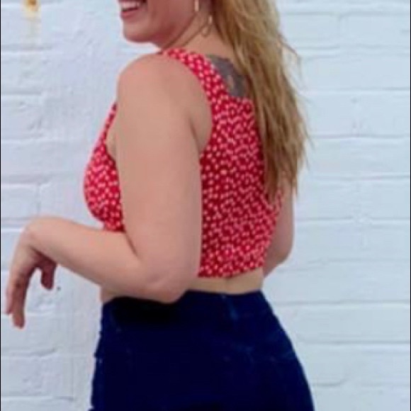 Cropped Tank - Picture 4 of 4